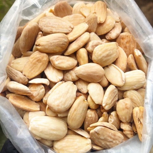 White Almonds Nuts Roasted & Unsalted Ground Almonds ~ Superior Quality  White Almonds Nuts Roasted & Unsalted Ground Almonds ~ Superior Quality