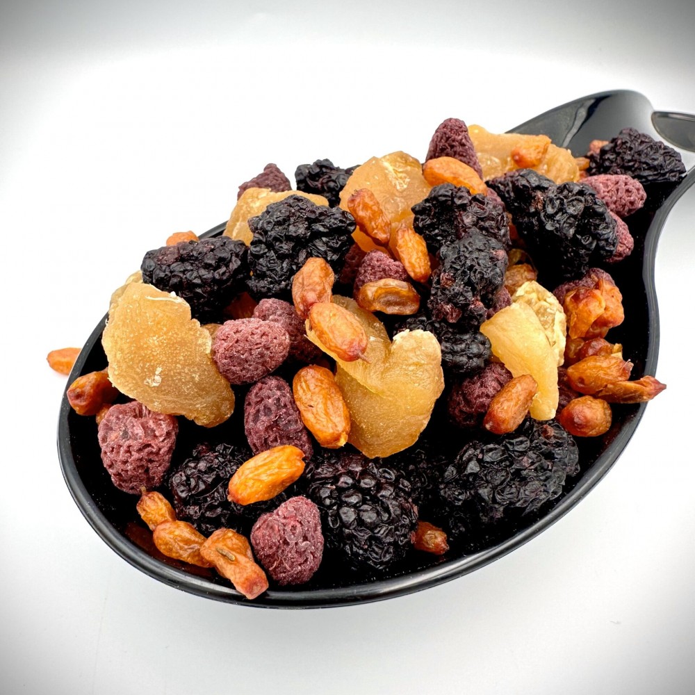 100% Dry Fruit Mix (Natural dry Sea Buckthorn Berries - Blackberries - Raspberries - Crystallized Ginger) High Energy Superfood